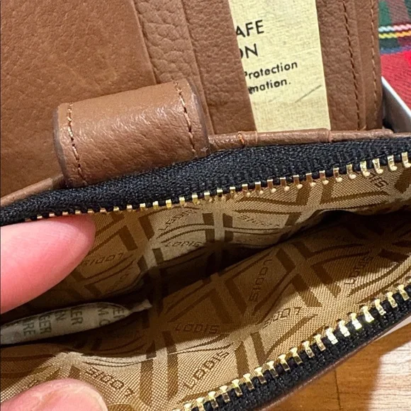 Lodis Medium Leather RFID Protection Wallet - Picture 6 of 6